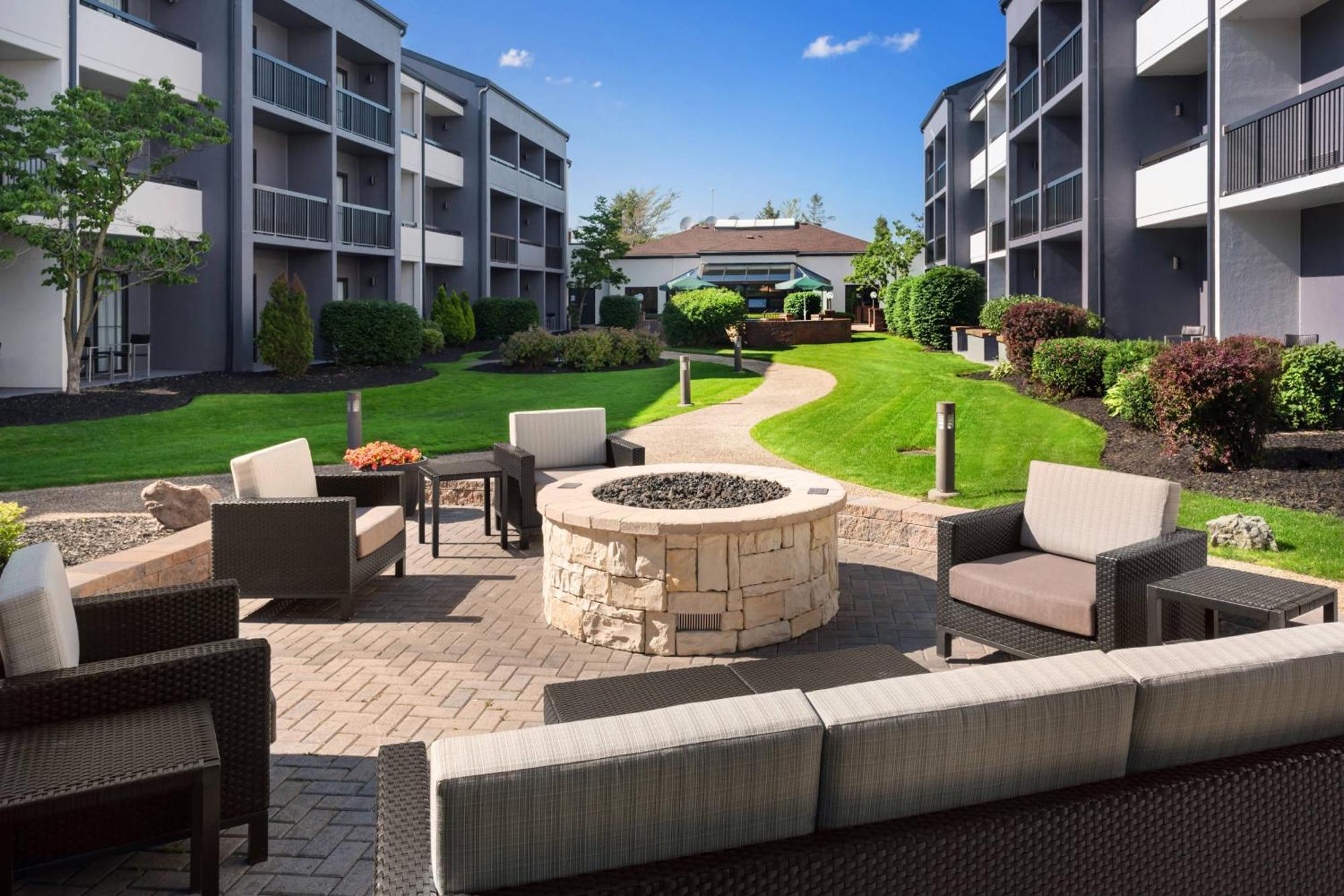 Courtyard Syracuse Carrier Circle Hotel East Syracuse Kültér fotó